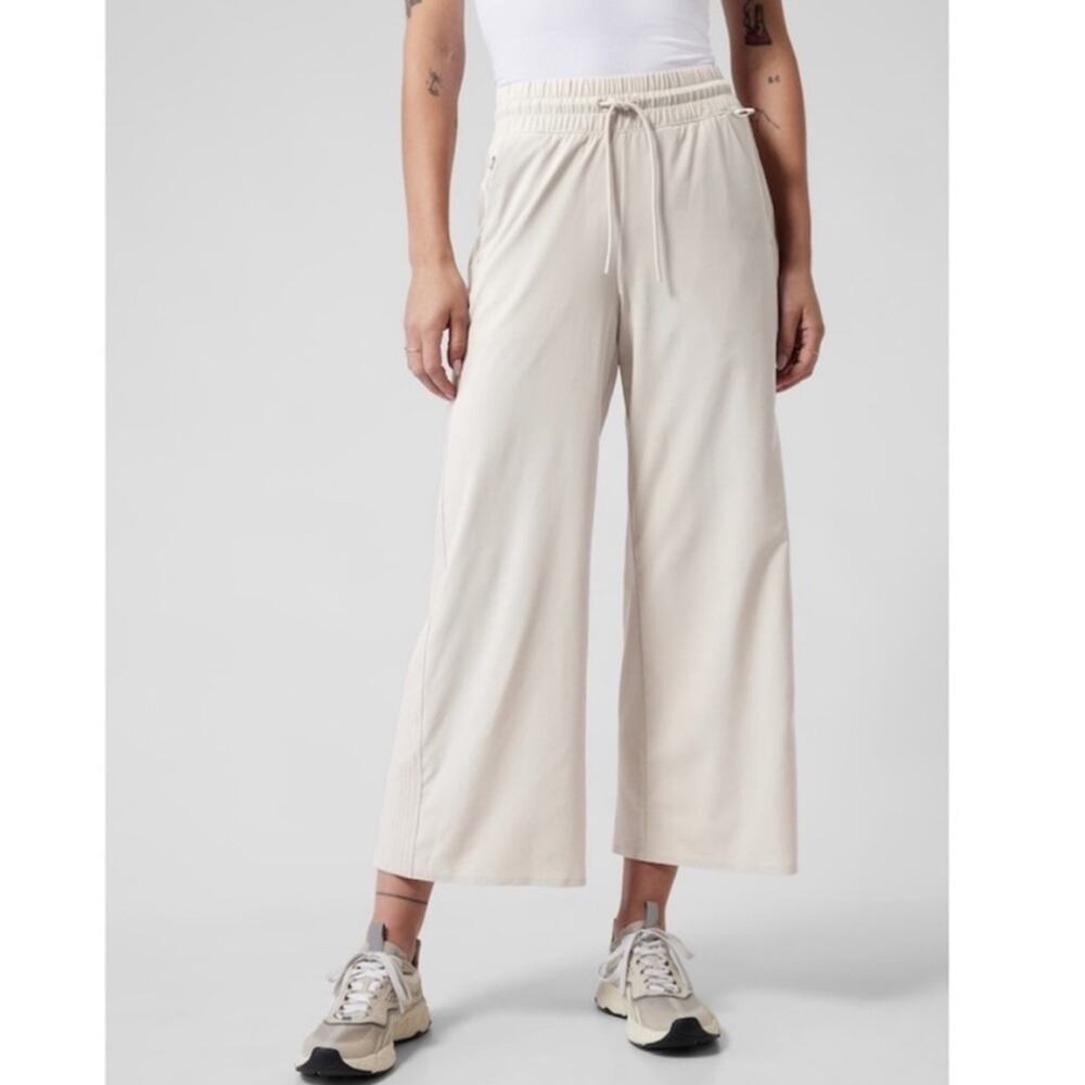 NWT Athleta Avenue Wide Leg Crop Pant Abalone Grey Size 10T